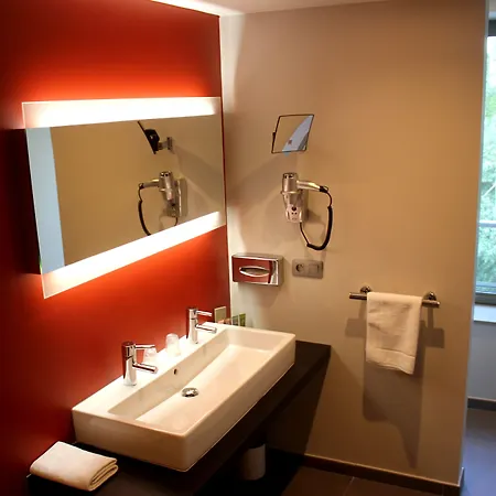 ホテル Relais De L'empereur Genappe